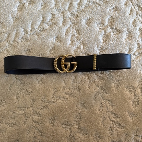 Gucci Black Leather Belt with Gold Buckle - Picture 1 of 4